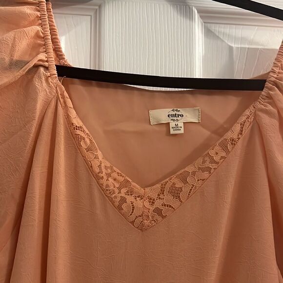 Great condition size medium top brand entro - Picture 2 of 4